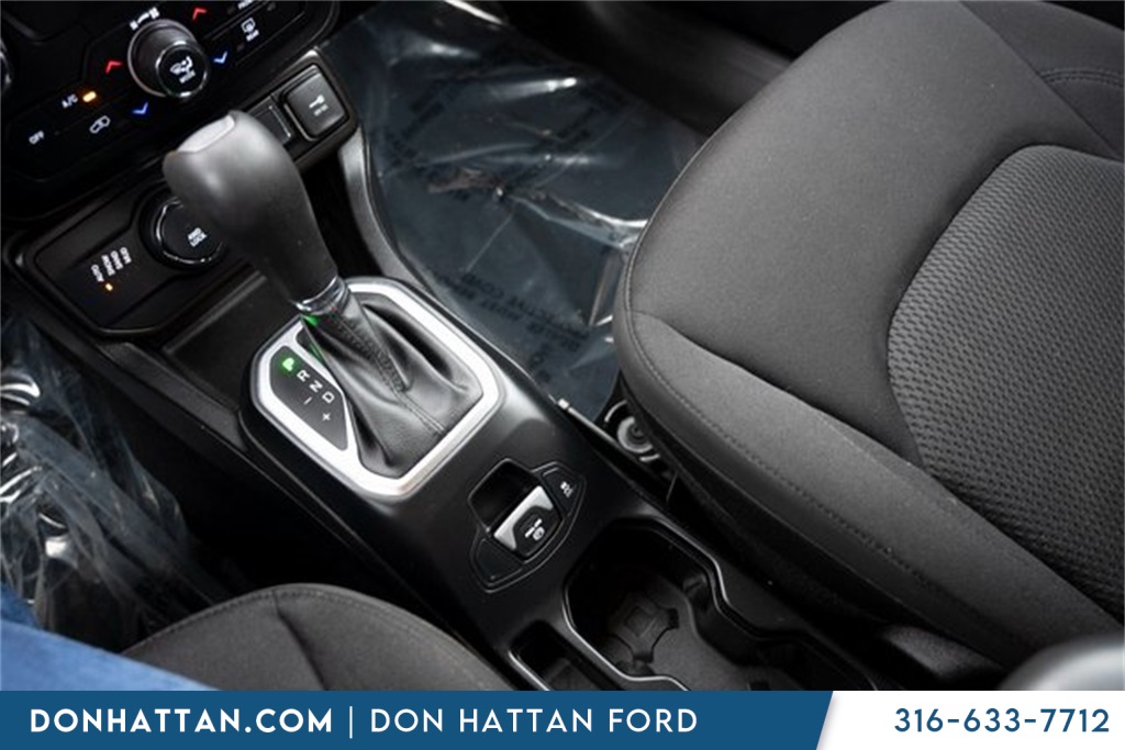 2019 Jeep Renegade Latitude photo 12
