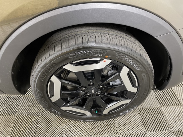 2025 Kia Telluride S photo 7