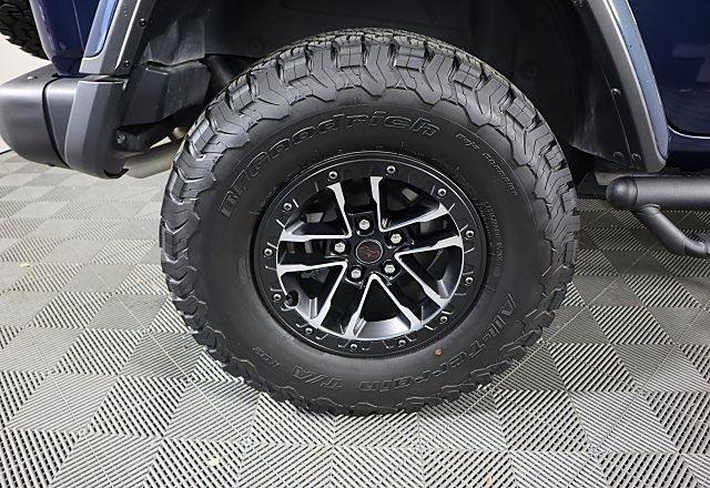 2025 Jeep Wrangler Rubicon X photo 13