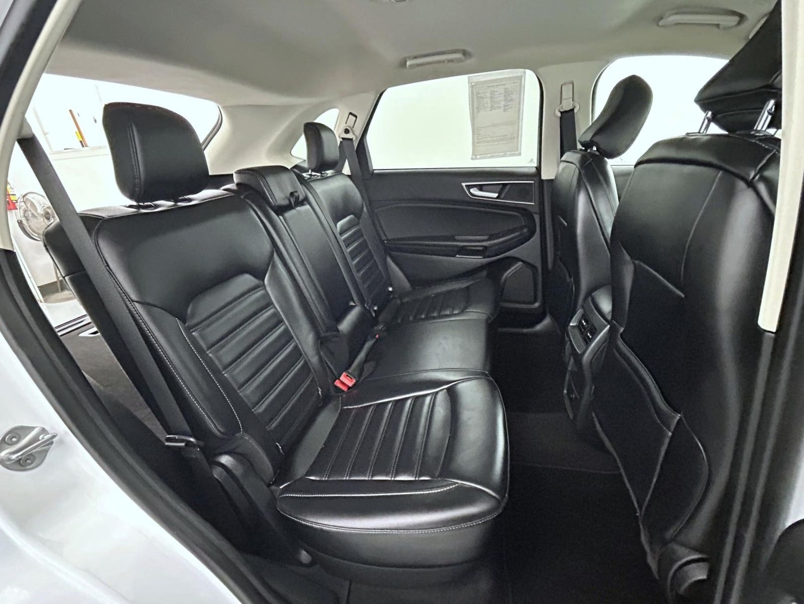 2024 Ford Edge SEL photo 17