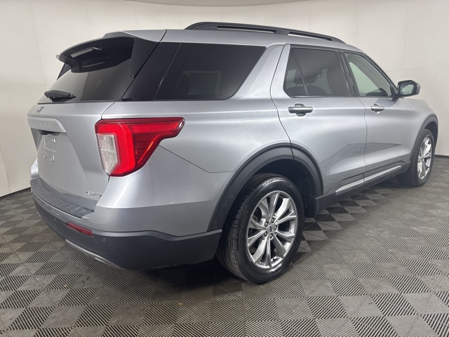 2021 Ford Explorer XLT photo 3