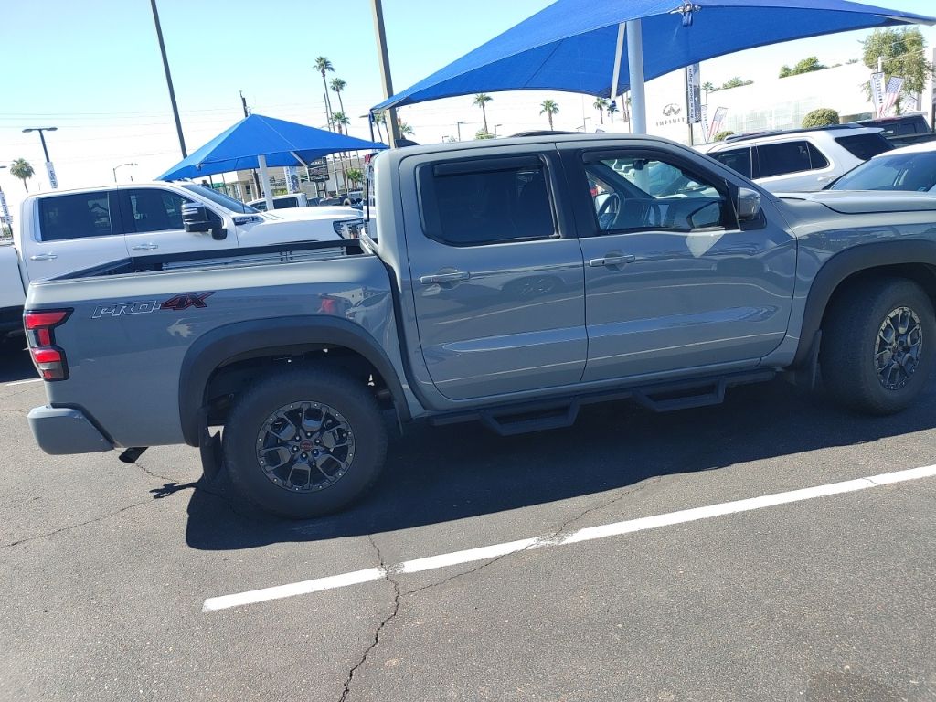 2023 Nissan Frontier PRO-4X photo 4