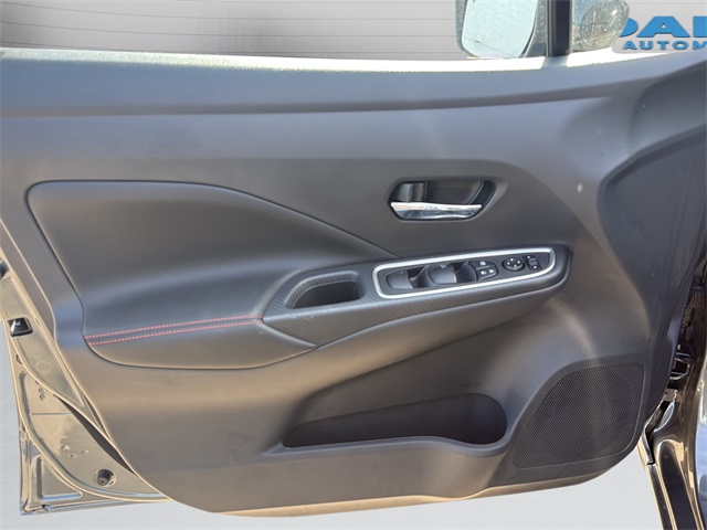 2025 Nissan Versa 1.6 SR photo 27