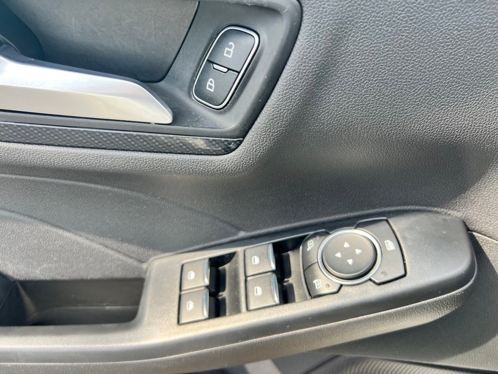2024 Ford Escape Hybrid ST-Line Select photo 12