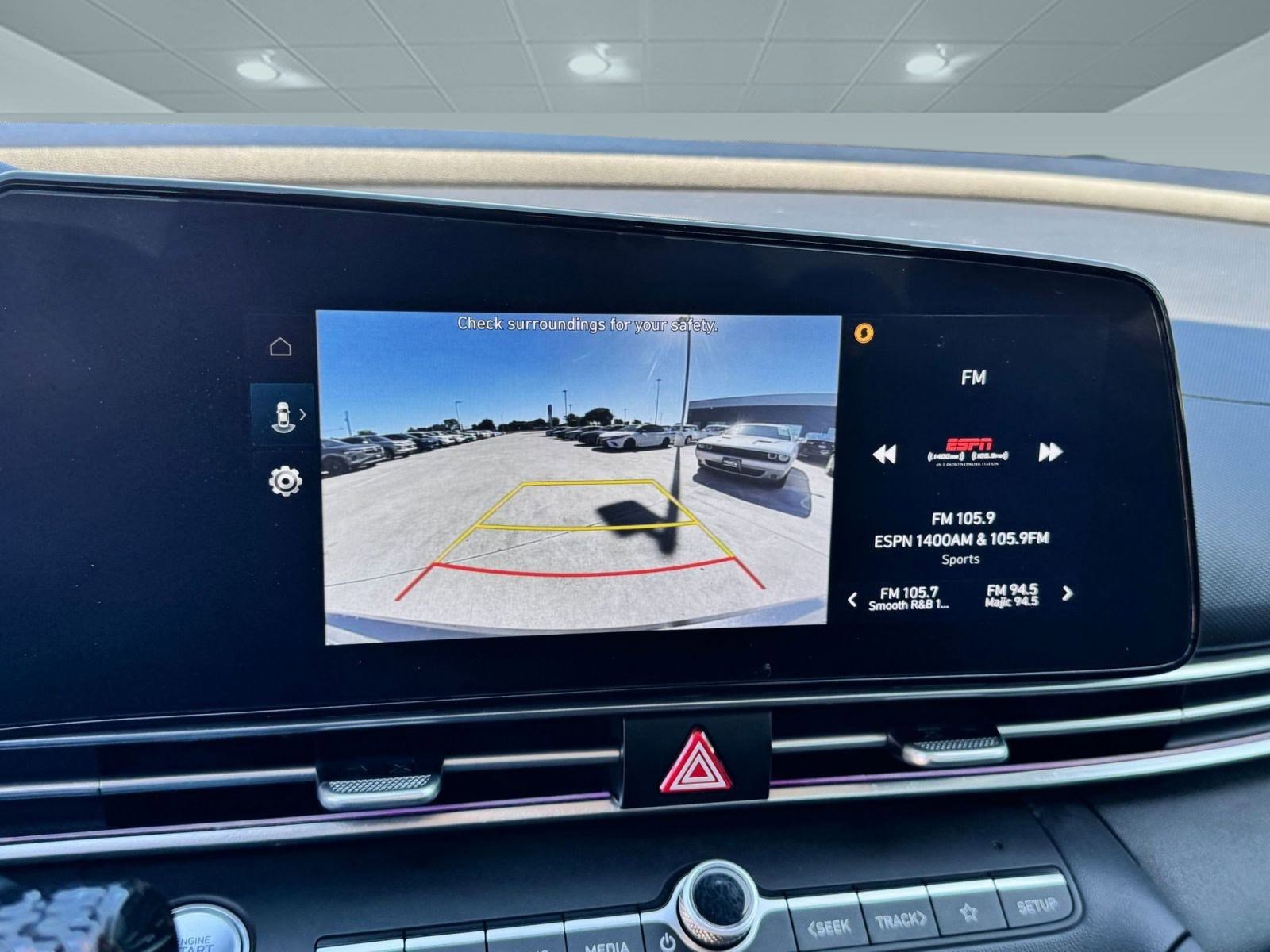 2025 Hyundai Elantra SEL Convenience photo 18