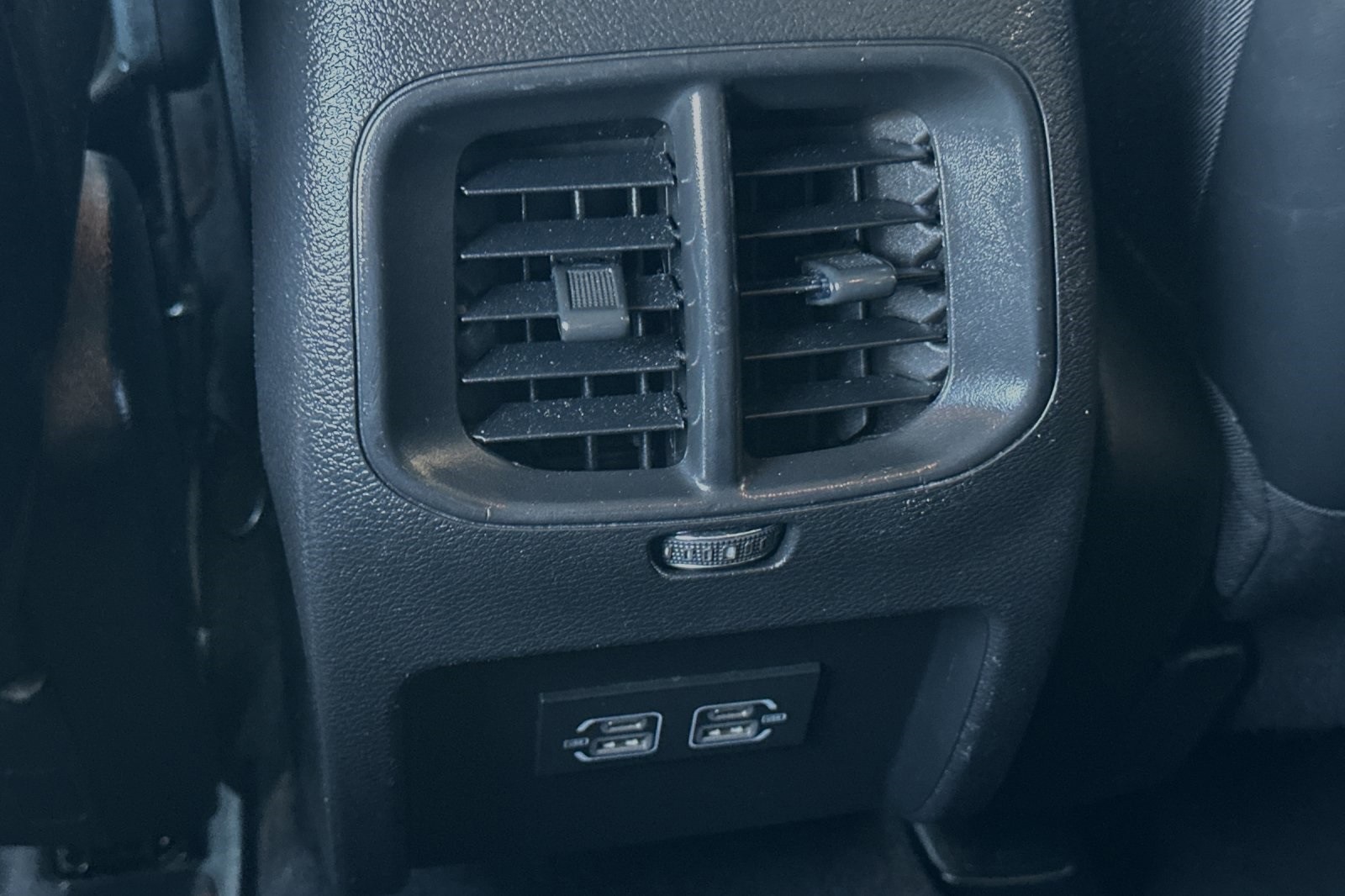 2021 Jeep Cherokee Latitude Lux photo 14