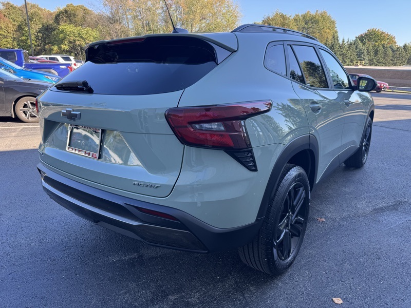2024 Chevrolet Trax ACTIV photo 3
