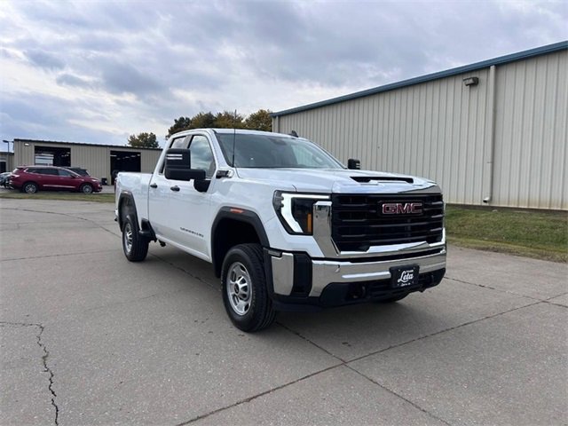 2025 GMC Sierra 2500HD Pro's photo
