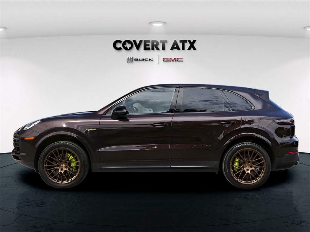 2022 Porsche Cayenne E-Hybrid Platinum Edition photo 3