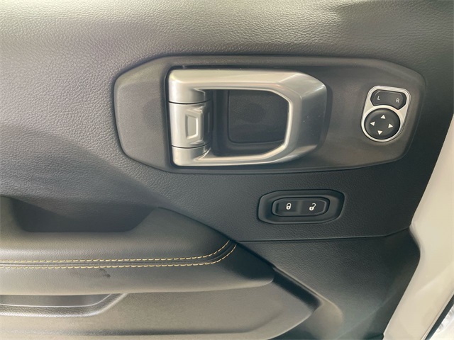 2024 Jeep Wrangler Sahara photo 13