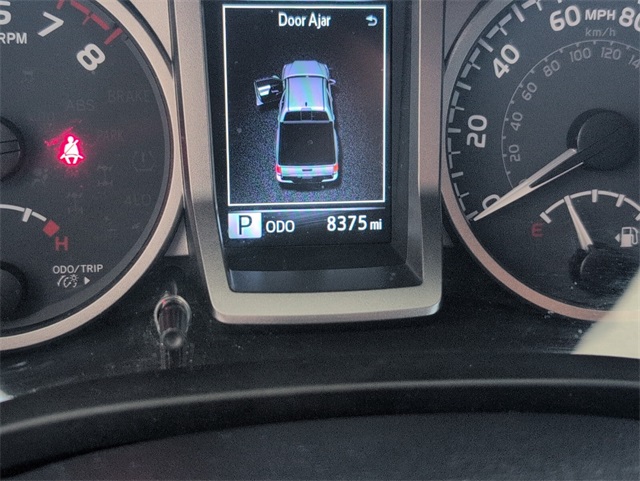 2023 Toyota Tacoma V6 photo 11