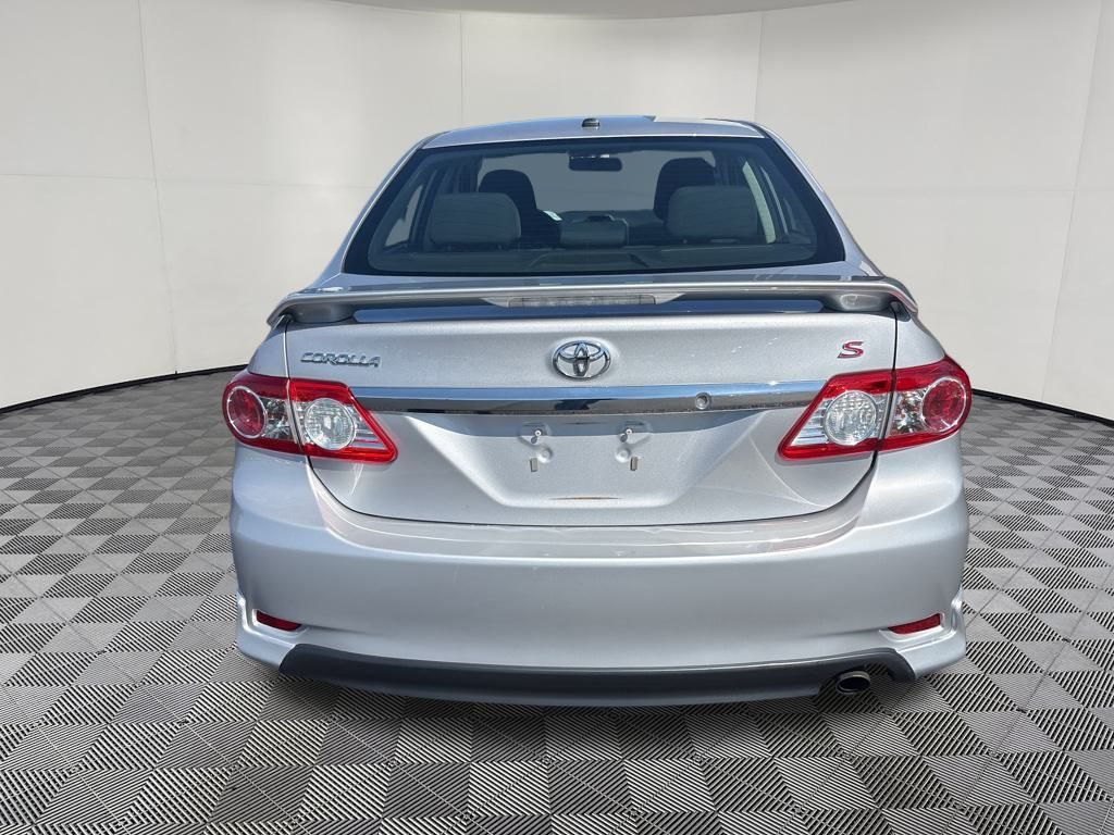 2012 Toyota Corolla S photo 4