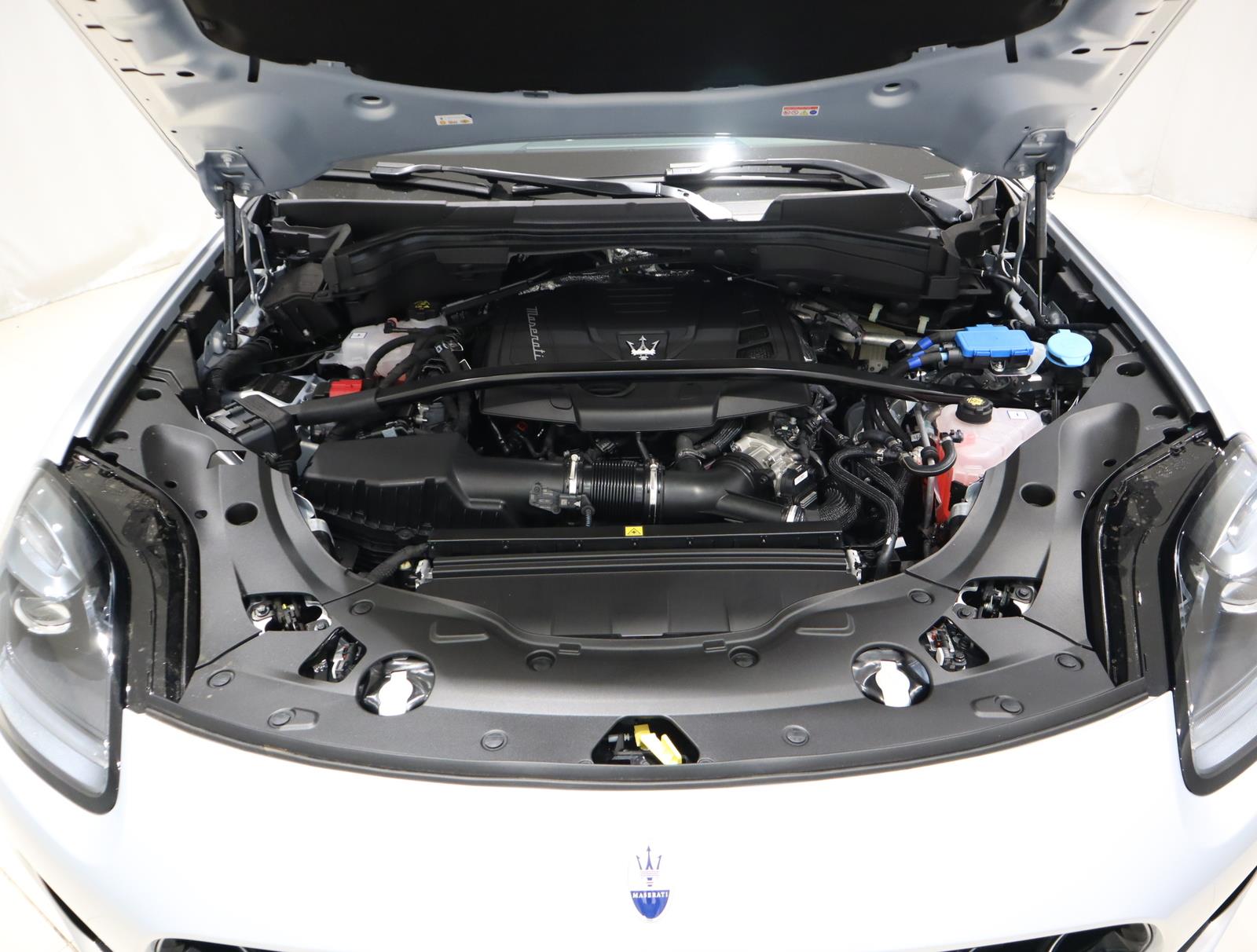 New 2024 Bianco Astro Metallic Maserati GT AWD image 9