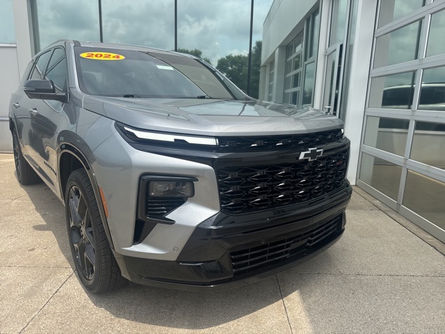 2024 Chevrolet Traverse RS photo 2