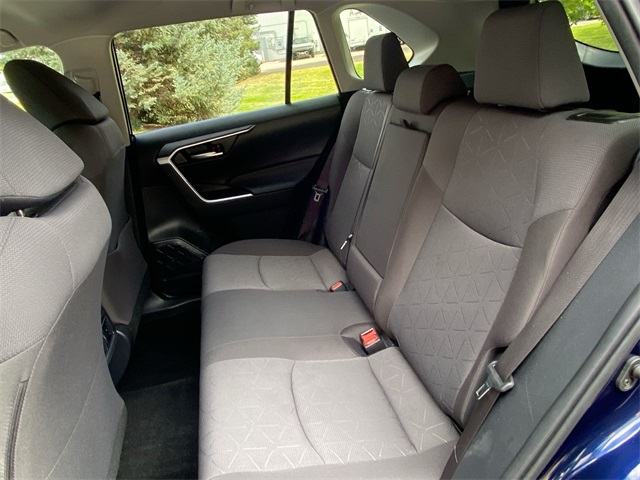 2021 Toyota RAV4 XLE photo 13
