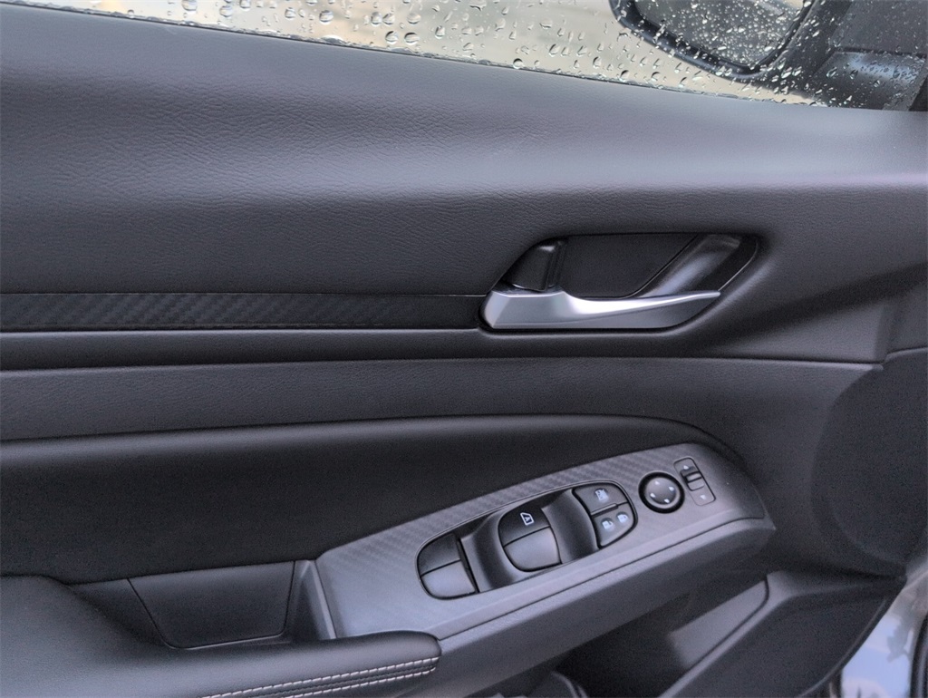 2025 Nissan Altima 2.5 SV photo 7