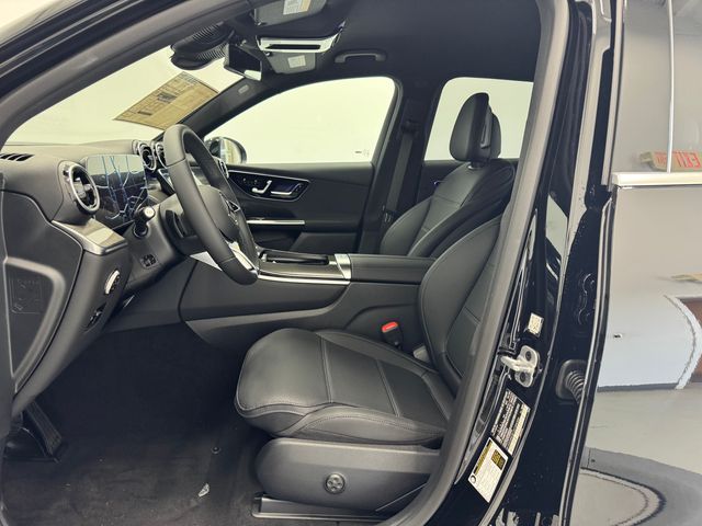 2025 Mercedes Benz GLC 300 photo 15
