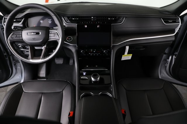 2025 Jeep Grand Cherokee Limited photo 21