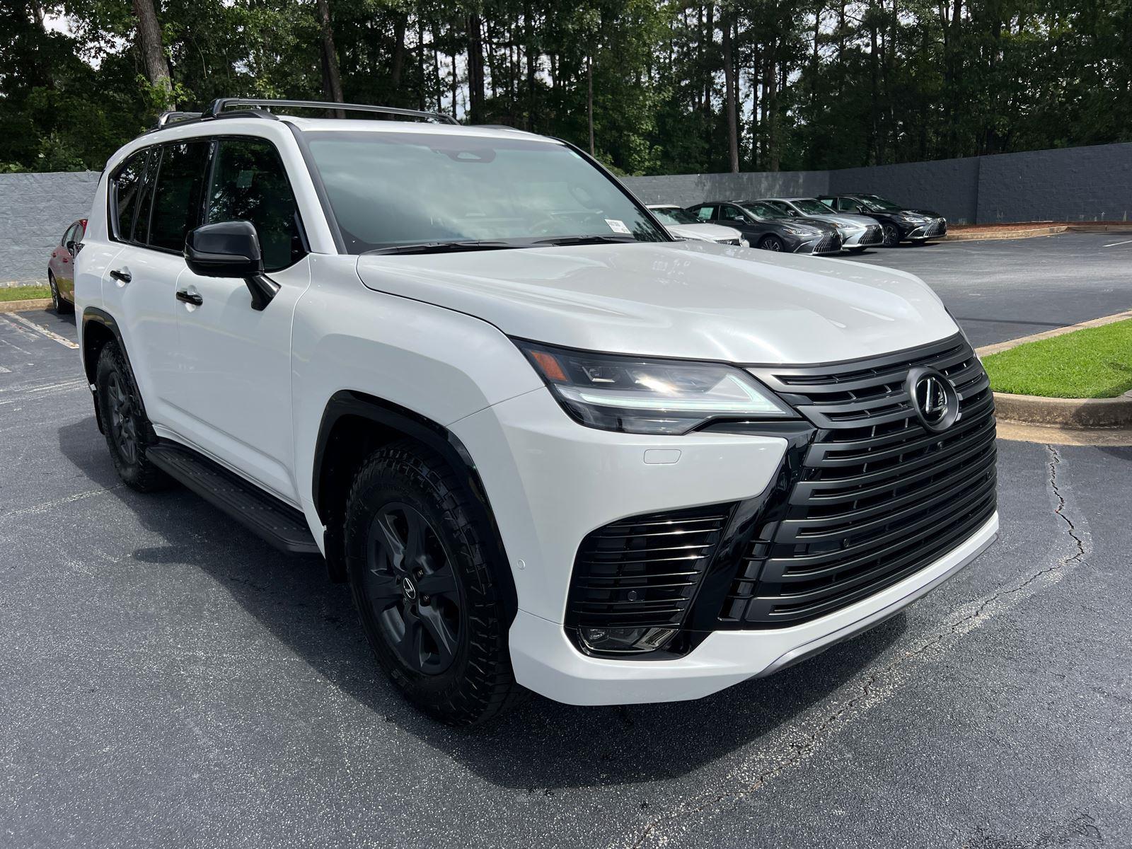 2025 Lexus LX photo 4