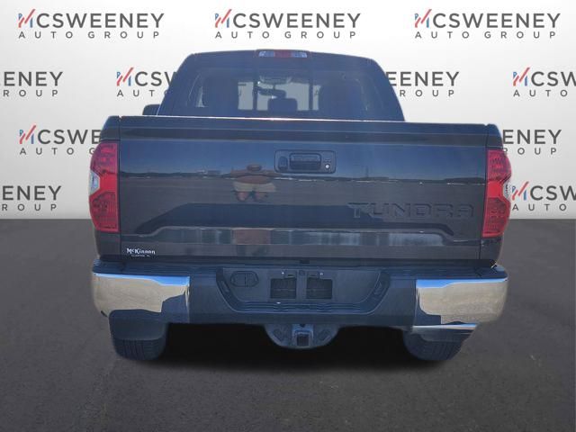 2017 Toyota Tundra SR5 photo 4