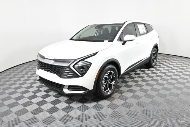 2024 Kia Sportage LX photo 2