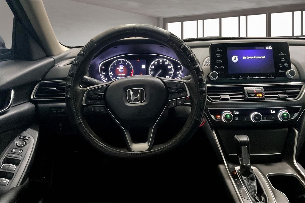 2020 Honda Accord LX photo 3