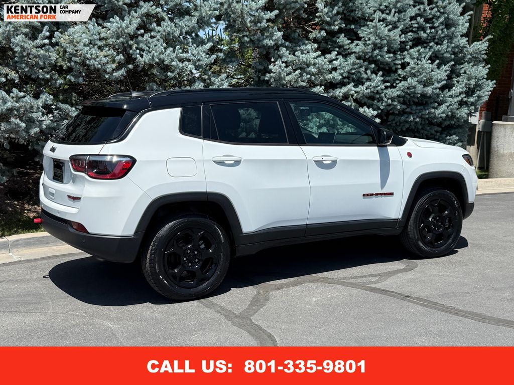 2023 Jeep Compass Trailhawk photo 9