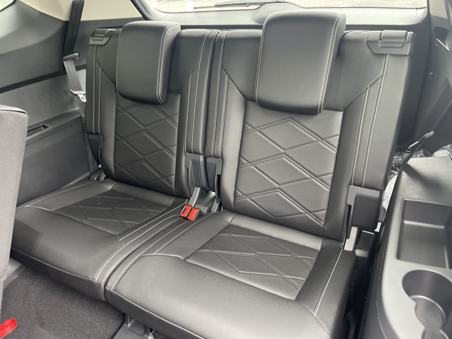 2025 Volkswagen Atlas SE Technology photo 14