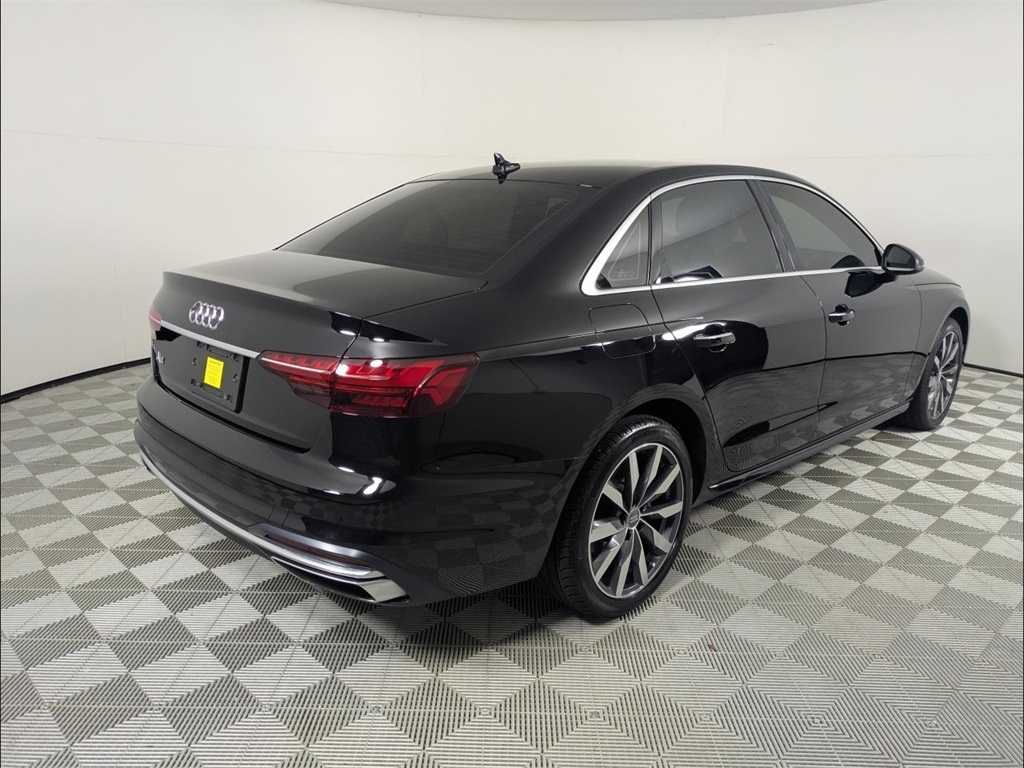 2020 Audi A4 40 Premium photo 4