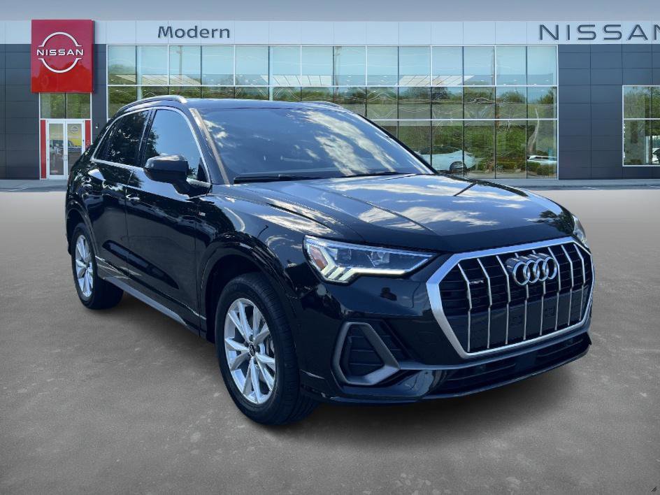 2024 Audi Q3 S line Premium photo 3