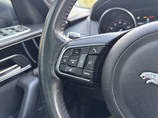 2018 Jaguar F-PACE Premium photo 23