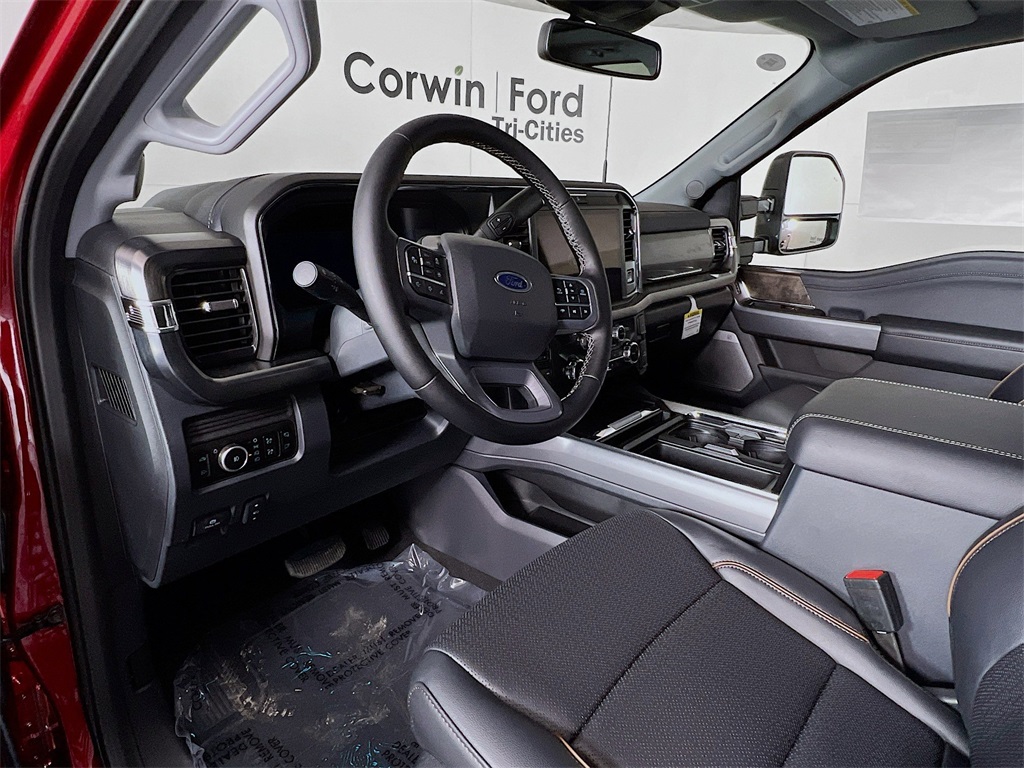 2025 Ford F-250 Lariat photo 3