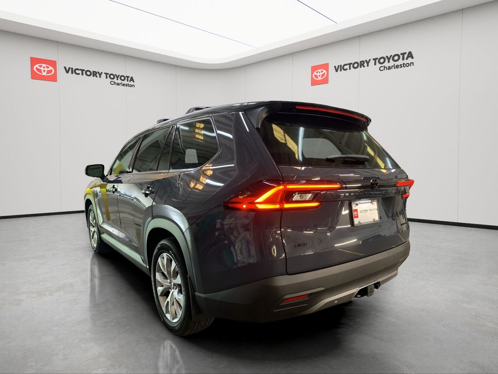 2025 Toyota Grand Highlander Limited AWD photo 2