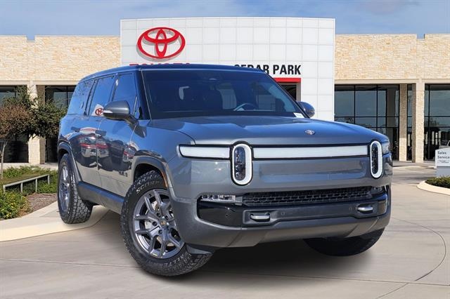 2024 Rivian R1S Adventure