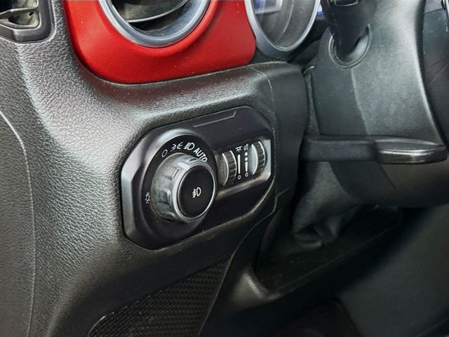 2018 Jeep Wrangler Unlimited Rubicon photo 10