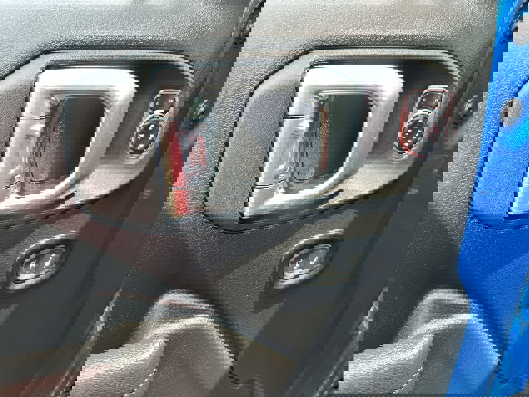 2024 Jeep Wrangler Willys photo 13