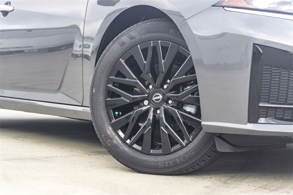 2025 Nissan Altima SV Special Edition photo 2