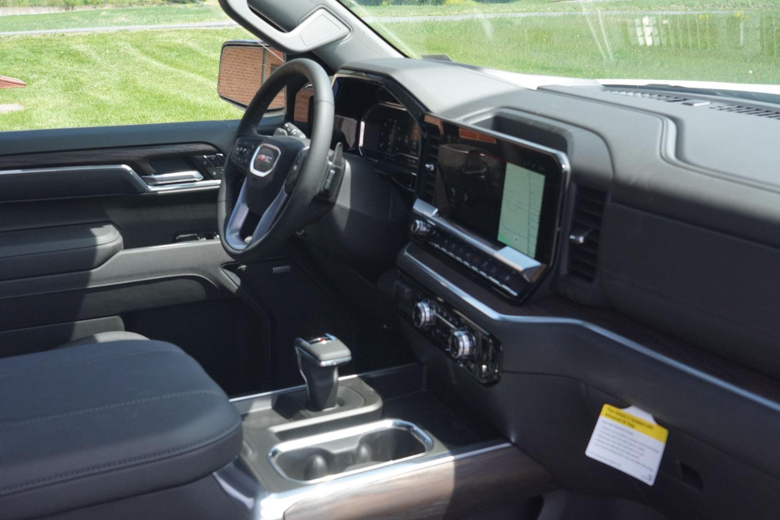 2025 Gmc Sierra 1500 SLT photo 31