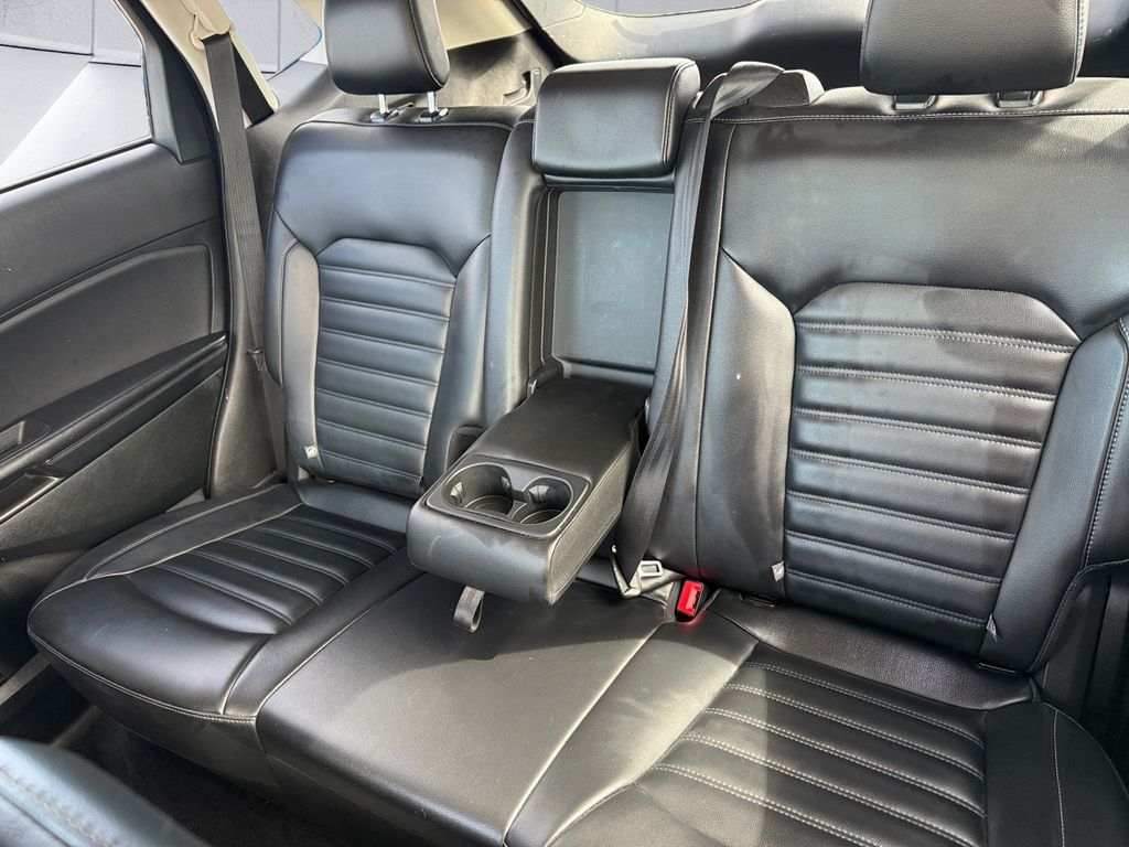 2023 Ford Edge SEL photo 18