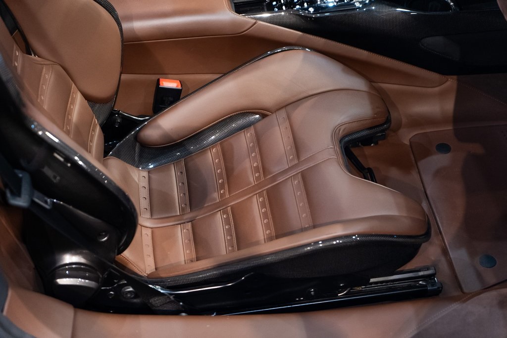 2022 Ferrari SF90 Spider Base photo 27
