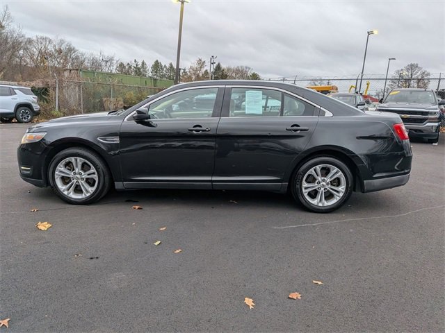 2013 Ford Taurus SEL photo 4