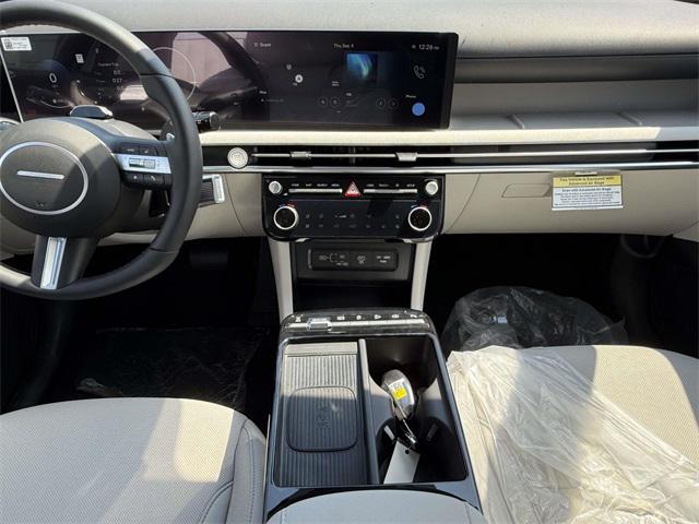 2025 Hyundai Tucson Limited photo 17