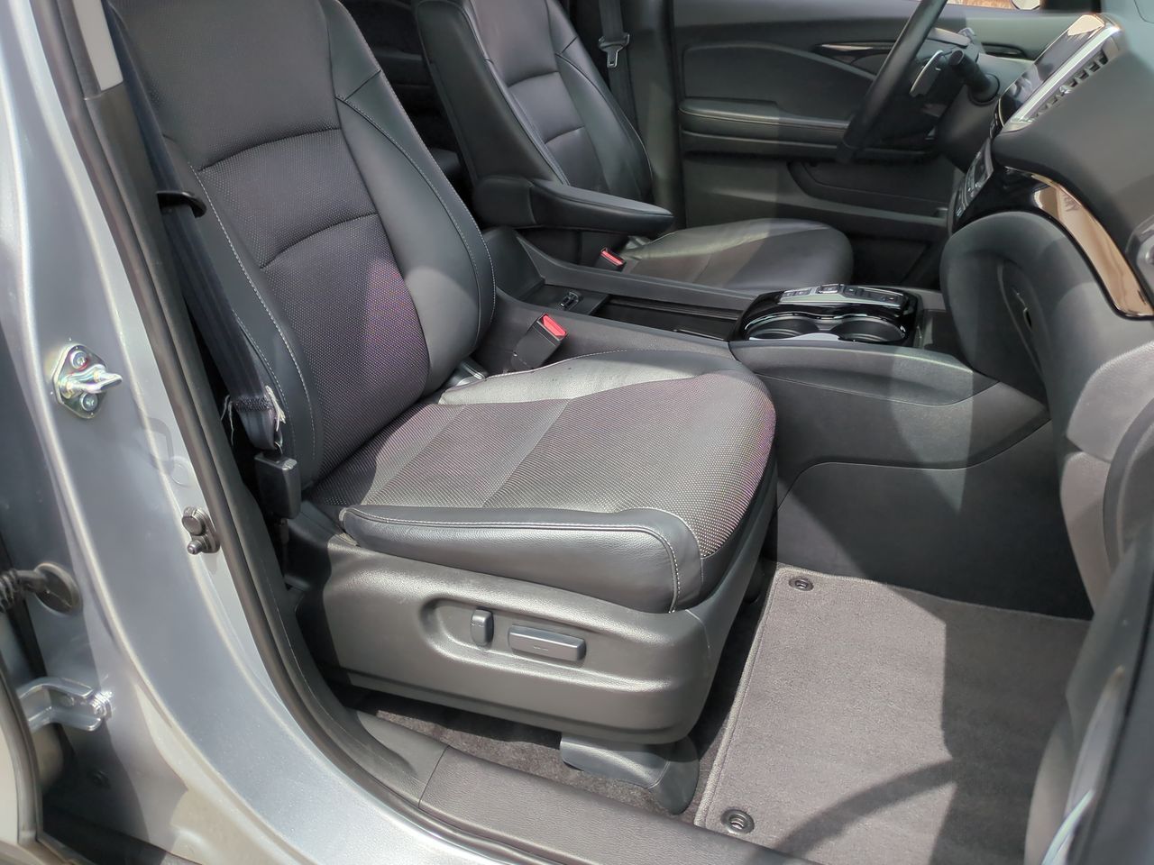 2020 Honda Ridgeline RTL-E photo 26