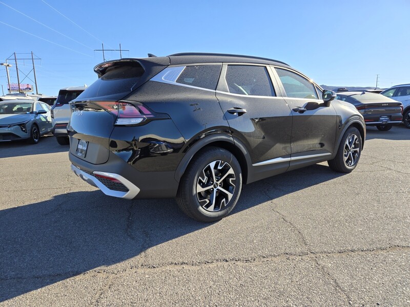2025 Kia Sportage EX photo 3
