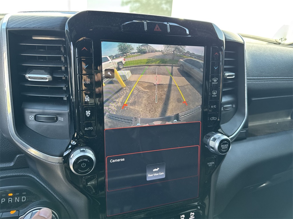 2023 Ram 1500 Laramie photo 17