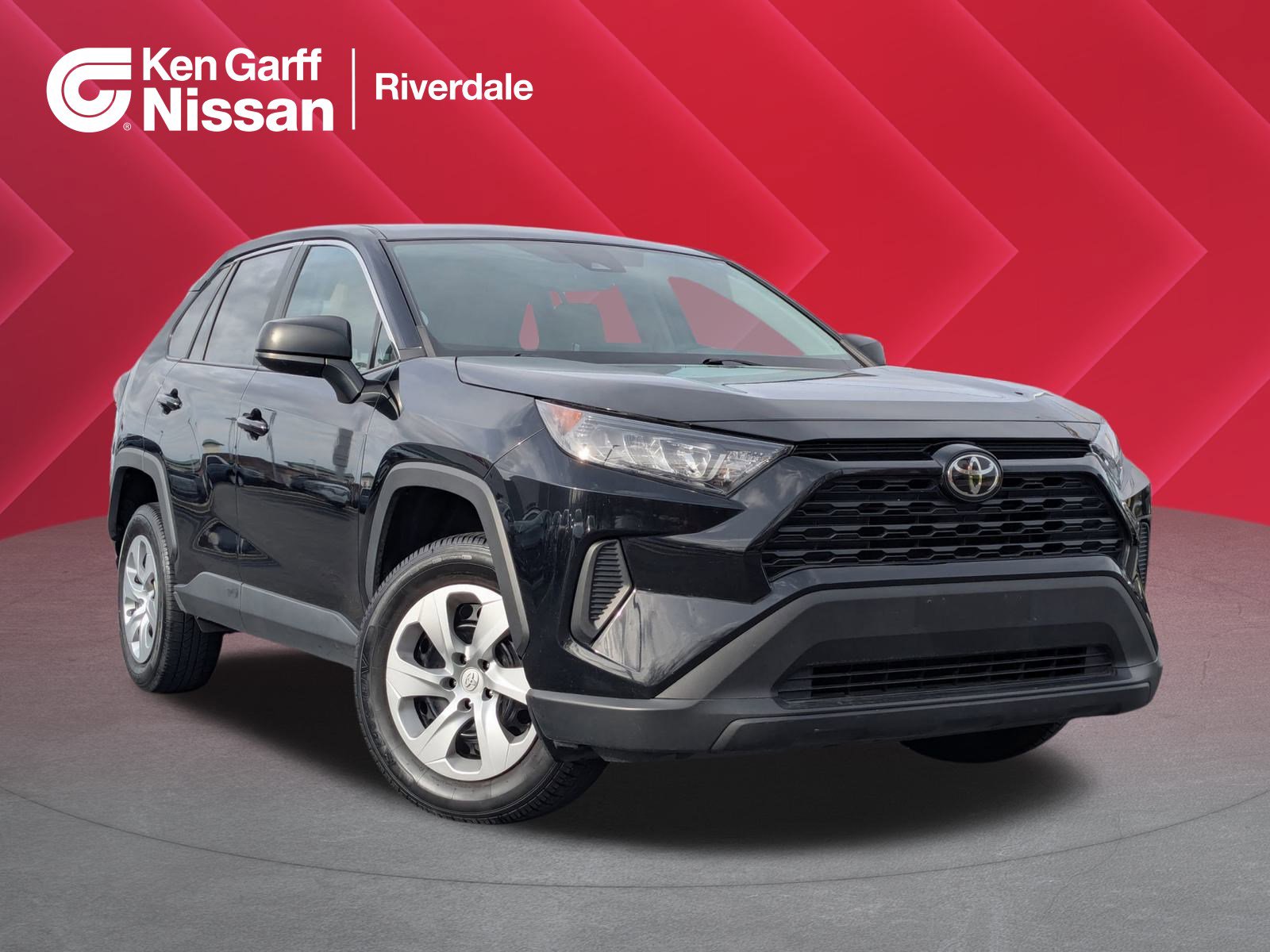 2022 Toyota RAV4 LE's photo