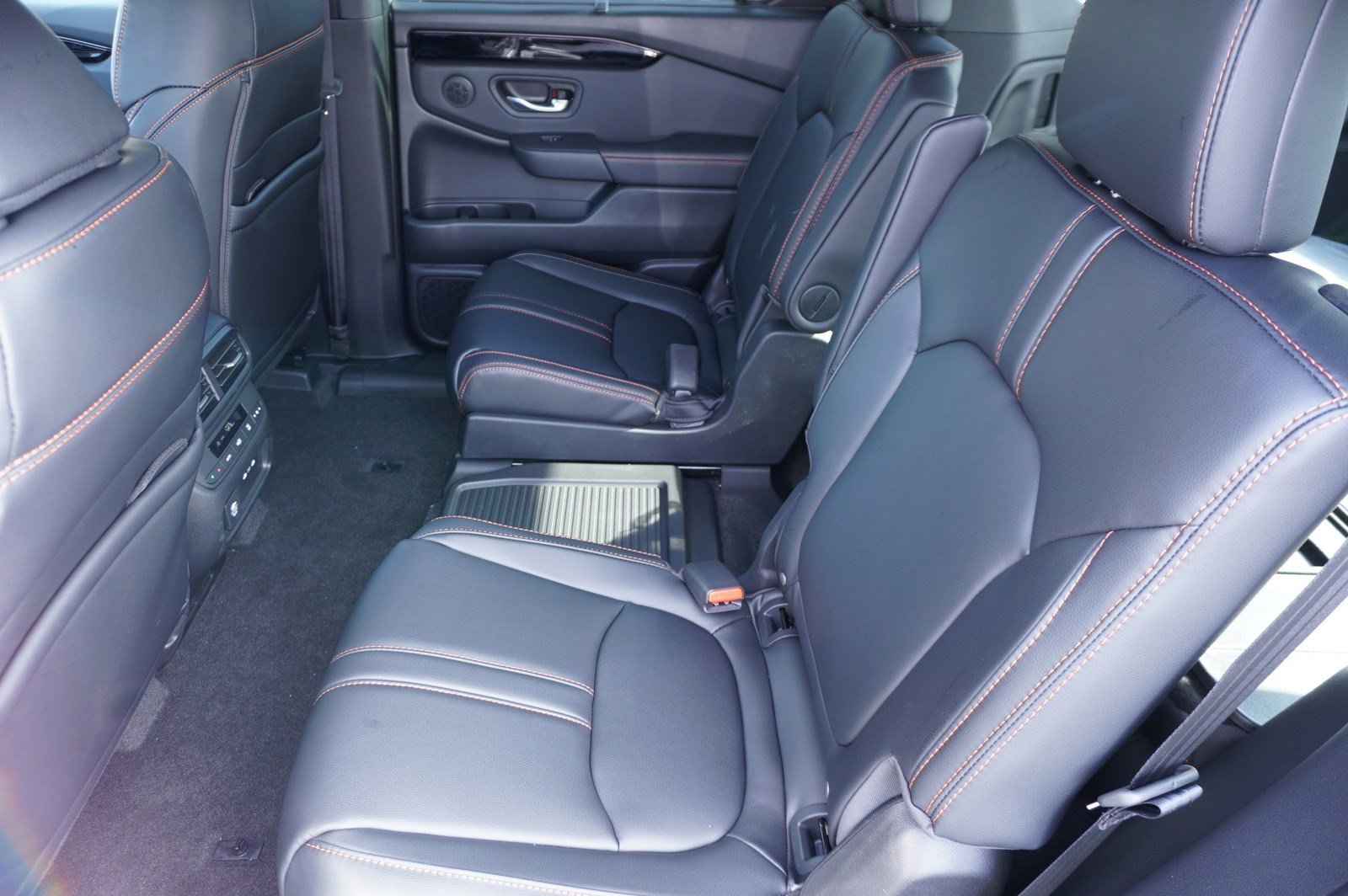 2025 Honda Pilot TrailSport photo 21