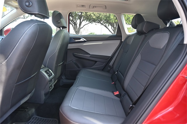 2024 Volkswagen Taos SE photo 26