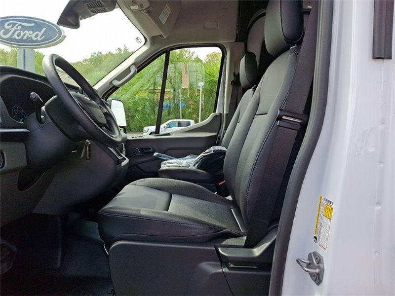 2025 Ford Transit Cargo Van photo 5