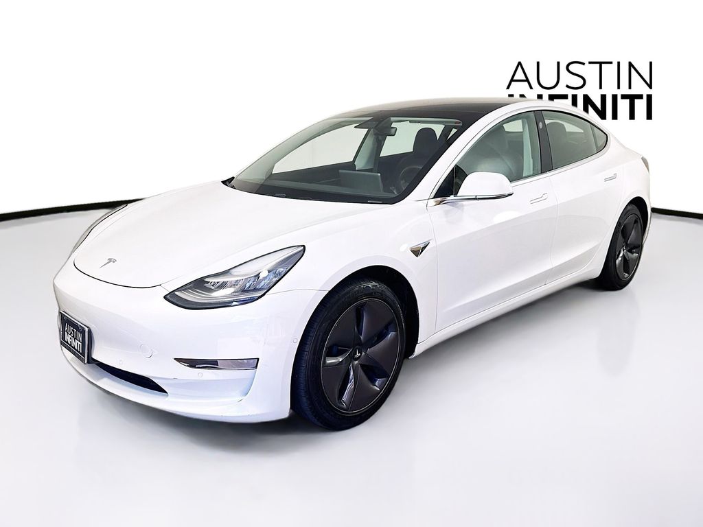 2020 Tesla Model 3 Standard Range Plus photo 2